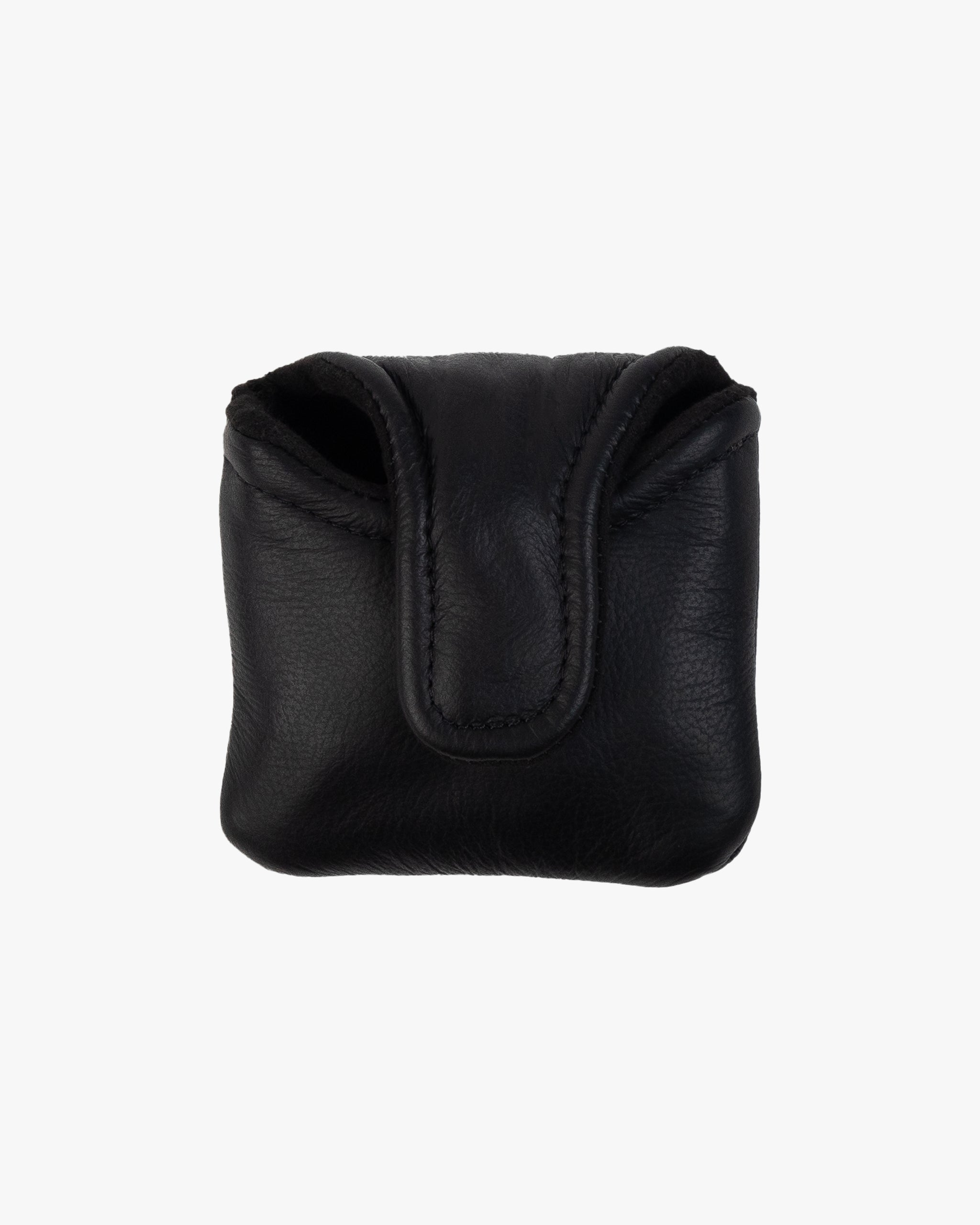 Svart lädermulletputter